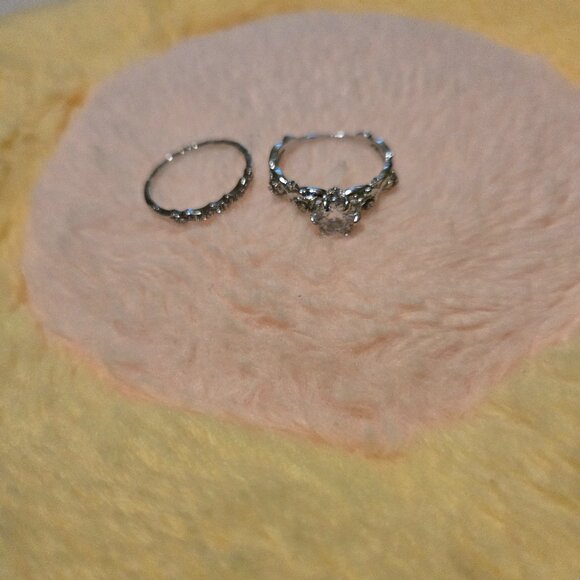 Flower Shaped Synthetic Zirconia Promise, Princess Cut Synthetic Zirconia Ring - Picture 1 of 4